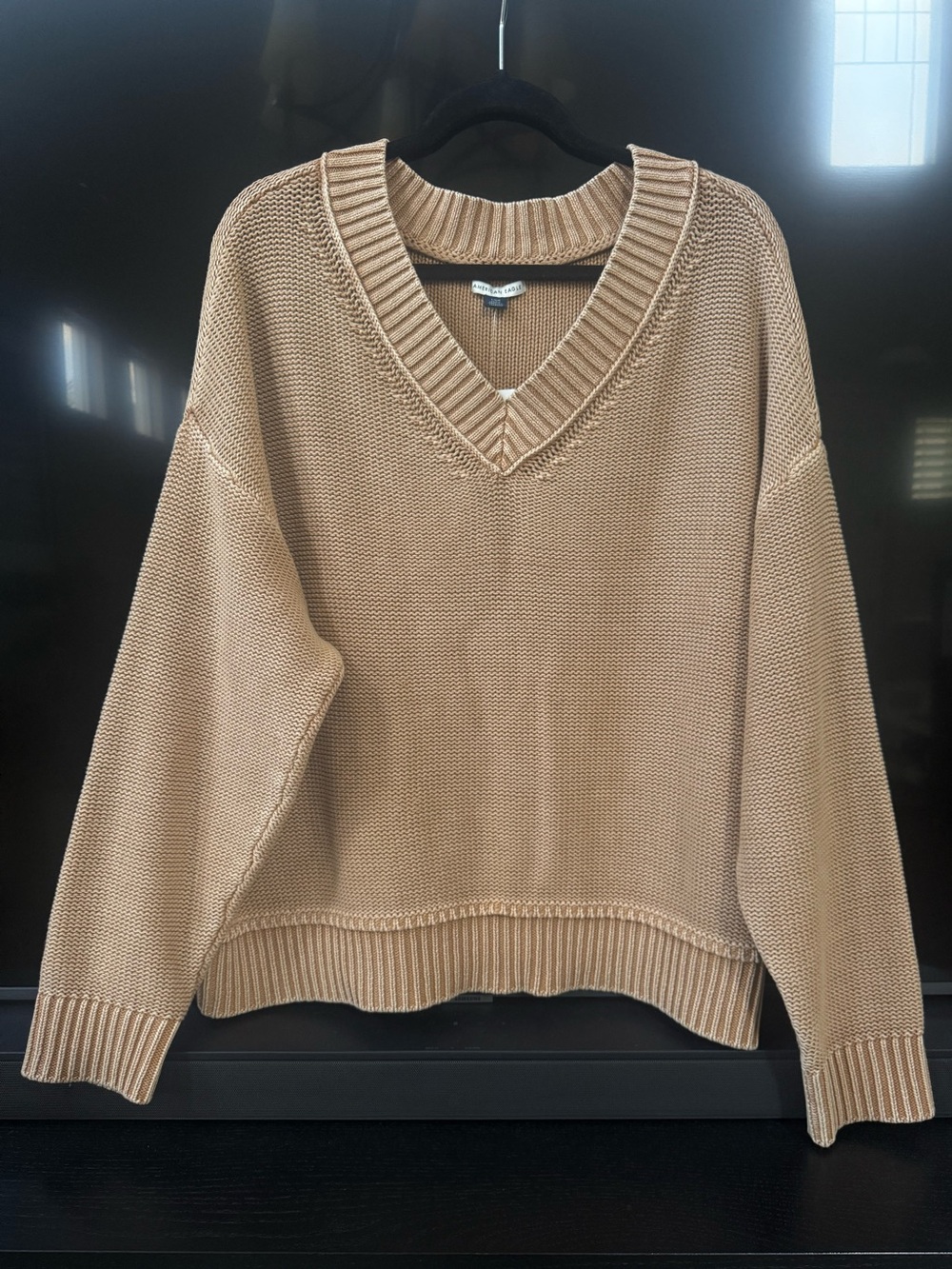 American Eagle Oversized V-Neck Sweater Pullover Cream Sz L